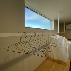 オシャレな高窓が心地よいスタイリッシュなランドリースペース