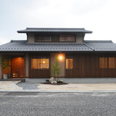 京町家風の落ち着いた外観　趣楽の家