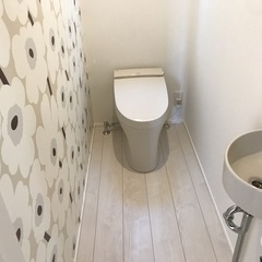 楽しいトイレ空間に　北欧テキスタイルデザイン