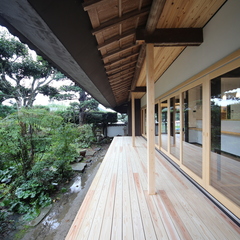 縁側から広がる古民家リノベーション