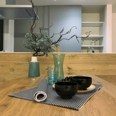 ハイドアで大容量のキッチンカップボード