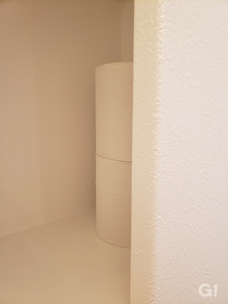 トイレ収納｜見せると隠すが両方できる！おしゃれな壁面収納の施工事例写真