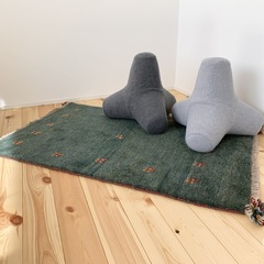 無垢のフローリングとギャベの絨毯。北欧デザイン規格住宅TRETTIO GRAD(トレッティオグラード)