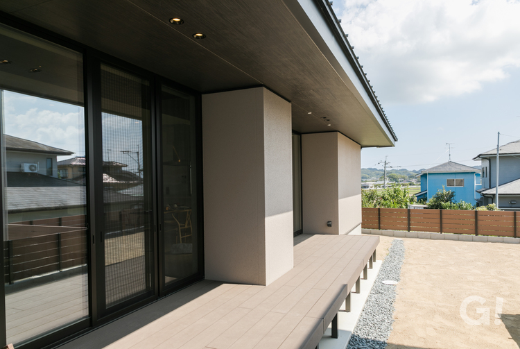 ここで語らう時間も財産になる美しい規格住宅の縁側