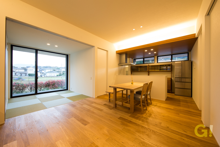 和の安らぎもそっと感じられる穏やかな時間が流れる美しい規格住宅のLDK