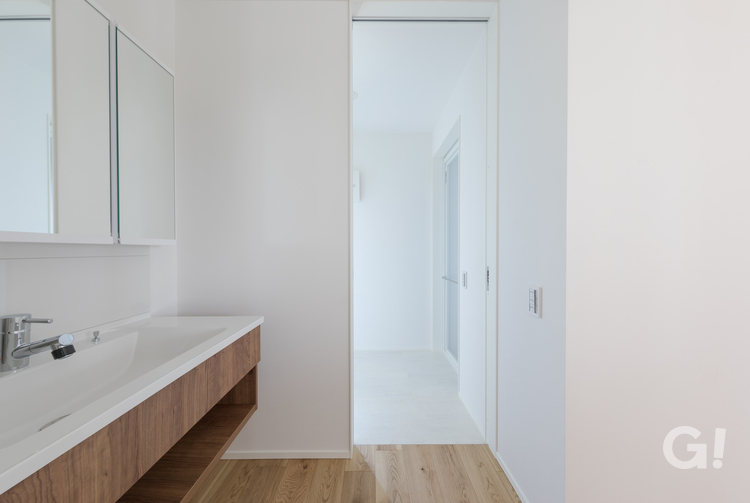 シンプルで使い勝手の良さを実感して暮らせる美しい規格住宅の洗面室