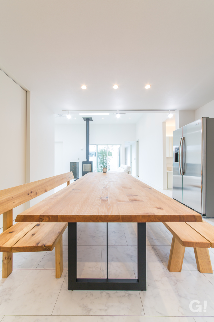 木の優しさがじんわり伝わる時間がいい美しい規格住宅のダイニング