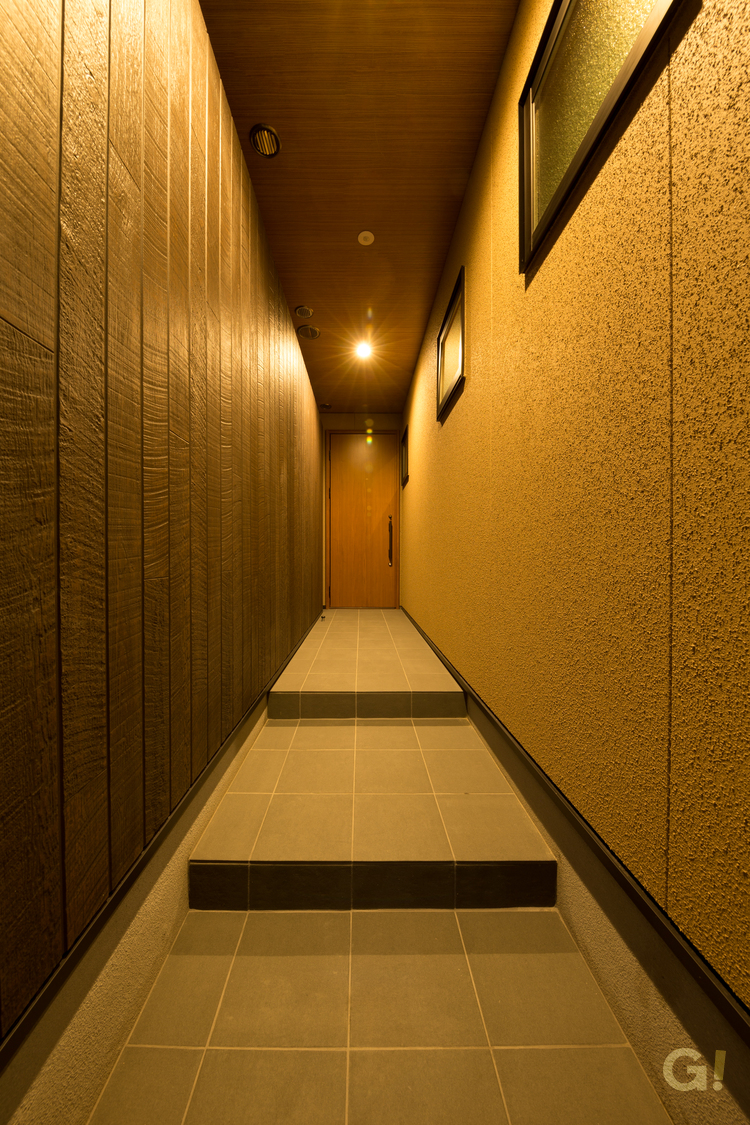 優しい空気感でほっと和ませてくれる美しい規格住宅の玄関