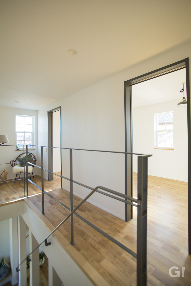 自然体で暮らせる北欧ナチュラルな空間がいい美しい規格住宅の2階廊下