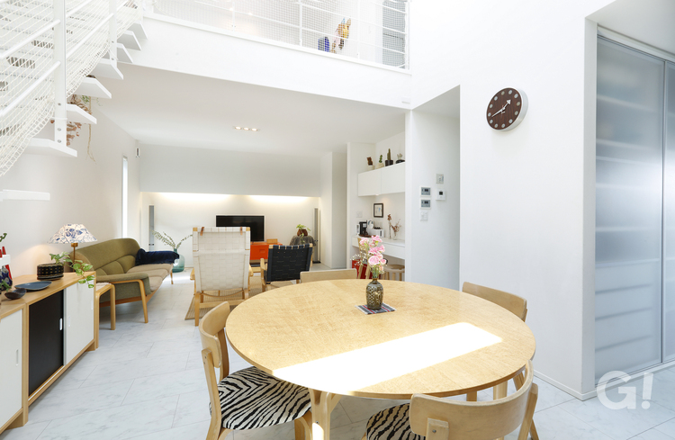 いつでも笑顔！家族団欒のひと時を大切にできる美しい規格住宅のLDK