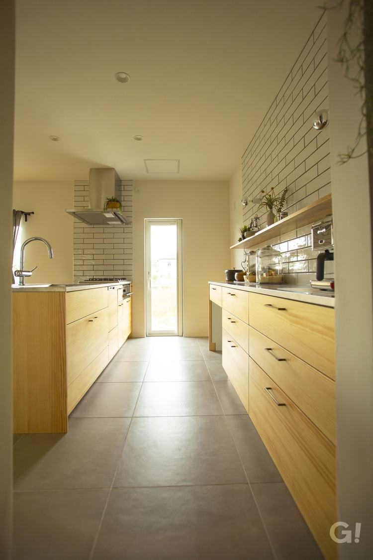 美しい規格住宅のオシャレな北欧スタイルのキッチンの写真