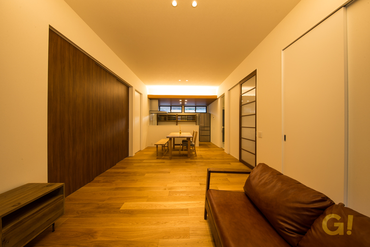 美しい規格住宅の高品質木材のシンプルなLDK