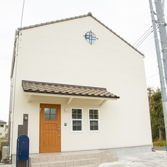シンプルで落ち着きた暮らしを叶えてくれる美しい規格住宅