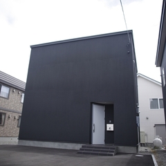 キューブ型のスタイリッシュな美しい規格住宅