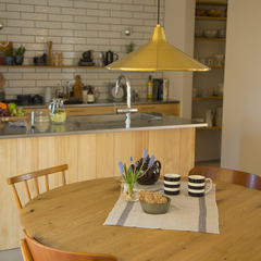 北欧インテリアが素敵な美しい規格住宅のカフェ風キッチンダイニング