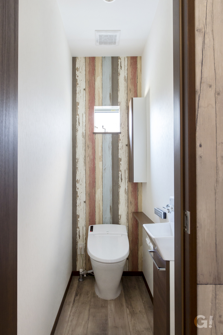 デザイン性とシンプルが融合されたオシャレなトイレのおうち写真