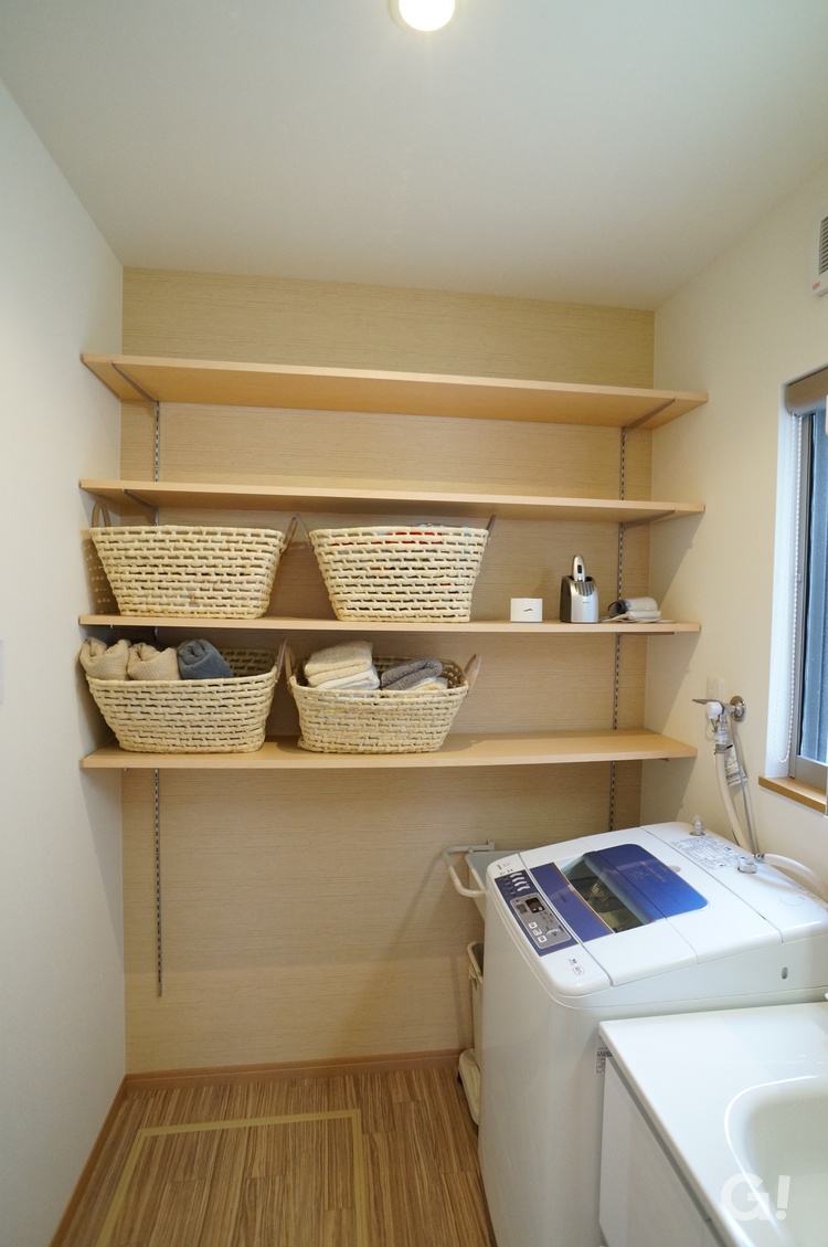 建築士が手掛けた利便性抜群の可動棚の写真