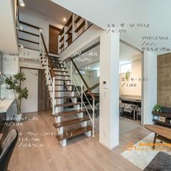 お家の中心にリビング階段のある素敵な暮らし