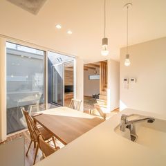 中庭と一体化が素敵！注文住宅の明るく開放感あふれるLDK