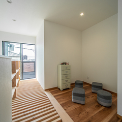 注文住宅の＋プラスワンの多目的に活用する階段廊下スペース