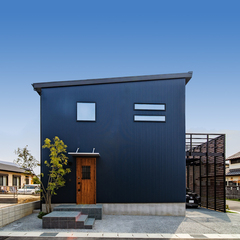 片流れ屋根×黒がかっこいい♪注文住宅のシンプルモダン外観