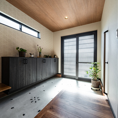 和の優しさで心穏やかにお出迎えしてくれる注文住宅の玄関