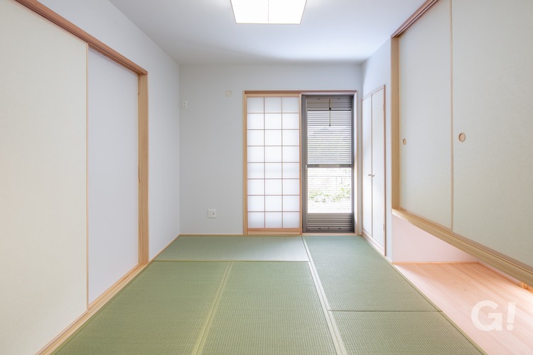 『自然素材の良さをタップリ満喫できる落ち着きのある関市の和モダンな和室』の写真