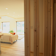 無添加なリビングダイニングで岐阜県産材との暮らし