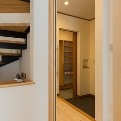 高品質木材を使用した快適な空間で使い勝手がいい加茂郡の和モダンな玄関