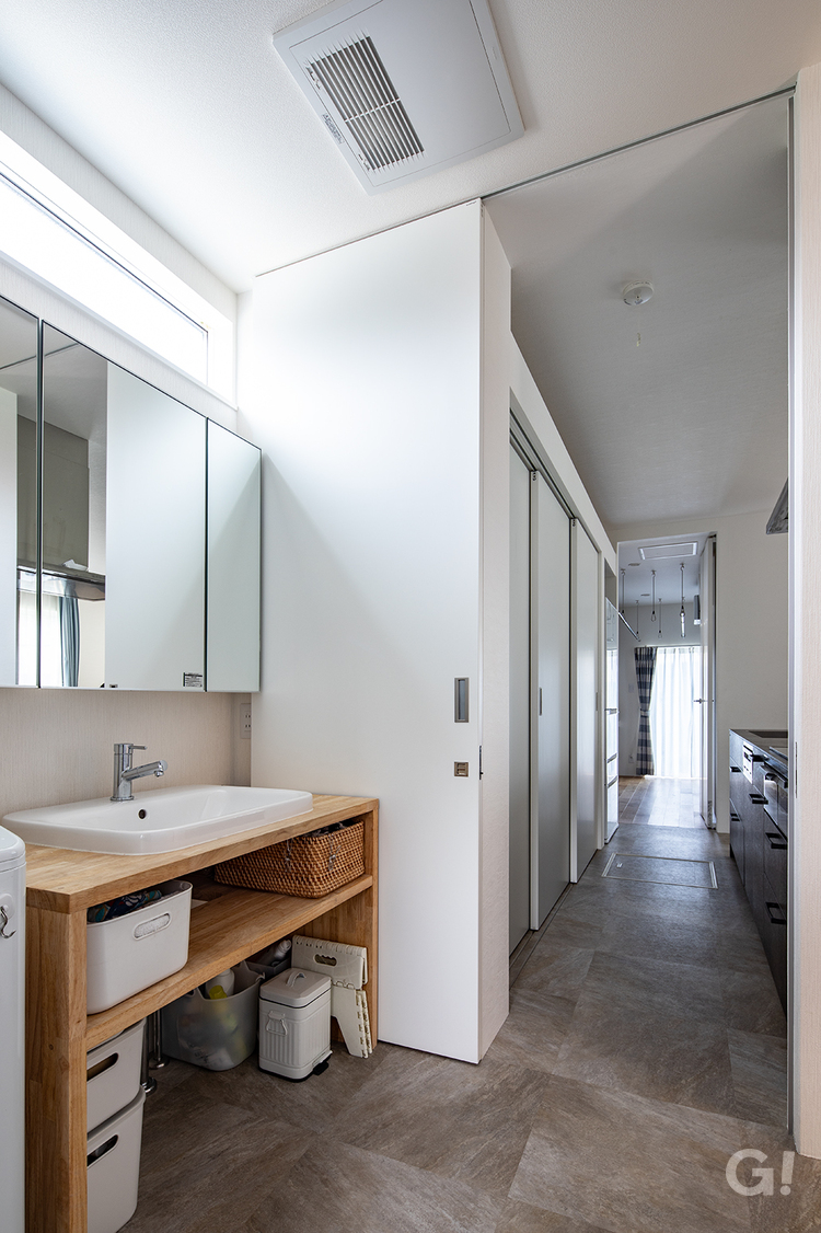 毎日の家事もストレスなく楽しめる動線がいいデザイナーズ住宅の洗面室