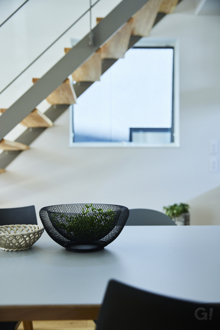 『心地よく時が流れる！暮らしの主役スペースになるデザイナーズ住宅のダイニング』の写真