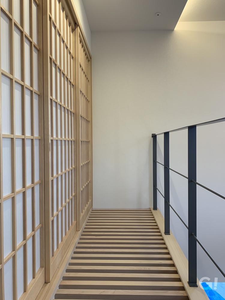 和の趣をそっと感じられ心を研ぎ澄ませてくれるデザイナーズ住宅の廊下