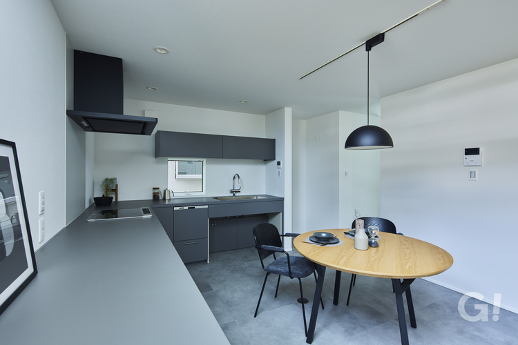 美しい見た目で来客にも褒められるデザイナーズ住宅のL字型キッチン