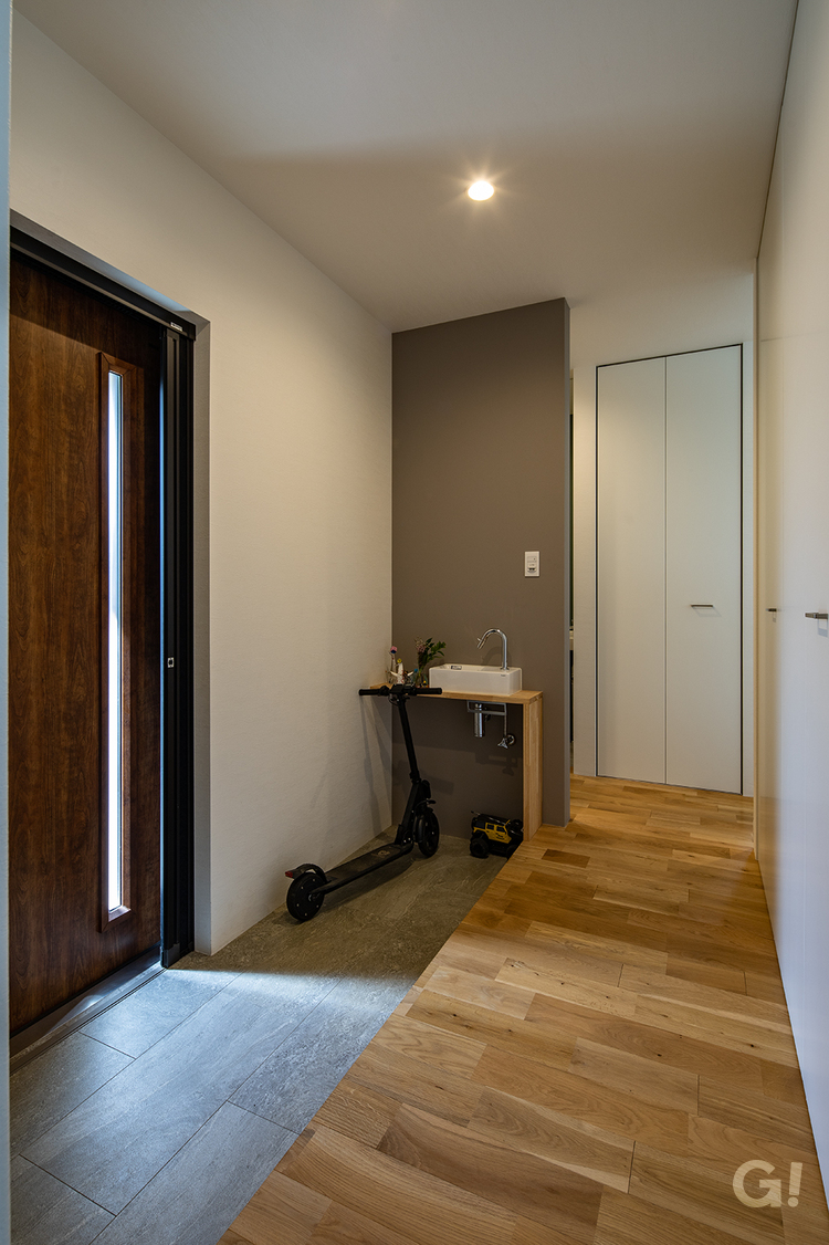 セカンド手洗いで帰宅動線がスマートになるデザイナーズ住宅の玄関