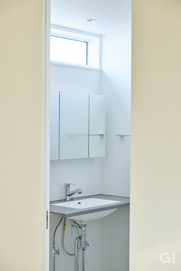 毎日のルーティンが少しだけ特別に感じられるデザイナーズ住宅の洗面室