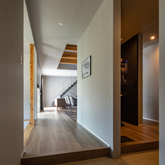 2wayでいつでも美しくお出迎えしてくれるデザイナーズ住宅の玄関