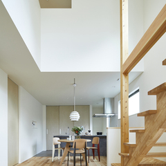 北欧モダンスタイルが素敵なデザイナーズ住宅の明るく開放感あふれるＬＤＫ