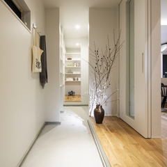 デザイナーズ住宅の玄関土間から繋がる快適でおしゃれな暮らし