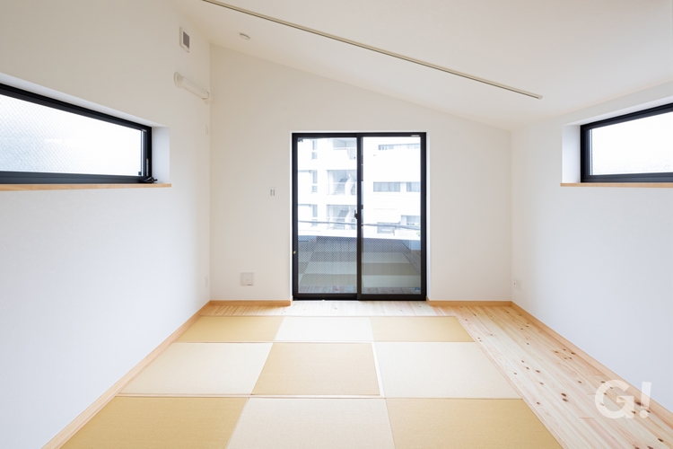市松模様の琉球畳が優しい空間にしてくれるシンプルモダンなリビング