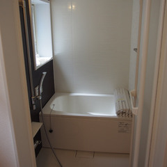 省スペースでもこだわりの詰まった白X黒でかっこいいシンプルモダンな浴室