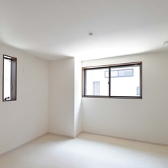 いつでも清々しい空間に癒される繊細で上品なナチュラルな家の洋室