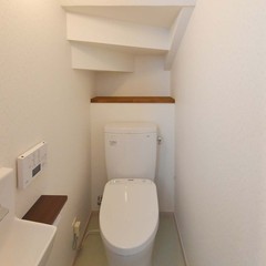 素敵な空間が生まれた階段下トイレ