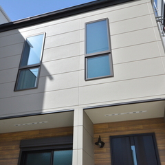 日当たり良好の間取りが嬉しい！2階に生活空間を設けたナチュラルな家