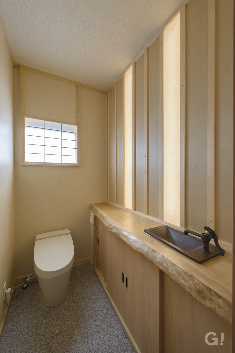 和風住宅の繊細で上品なトイレ