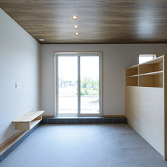 和モダン住宅の窓が空間をデザインする明るく快適なお家づくり