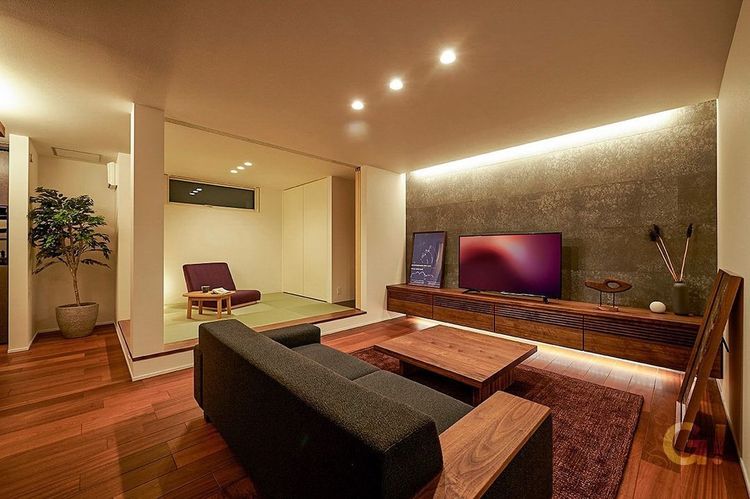 家族と繋がるLDKの写真