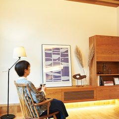 木をふんだんに使用したリビング