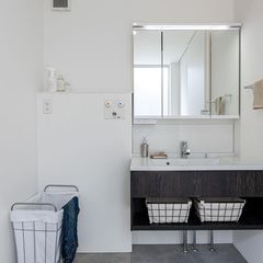 かっこいいシックな雰囲気の水回り