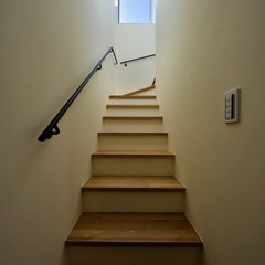シンプルでおしゃれな階段