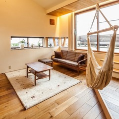 自然素材をふんだんに使った注文住宅のナチュラルなLDK